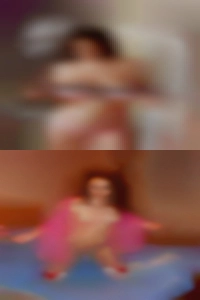 Play swinger couple bi-male mature women.