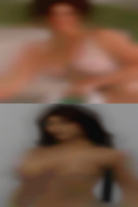 Stroking women looking that for men wet pussy.